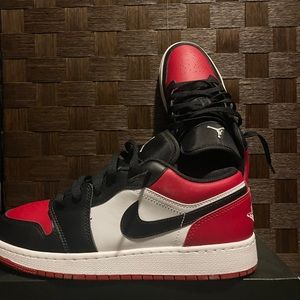 Jordan 1 Low, worn twice. Will ship with original box.